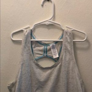 lose fitting tank top